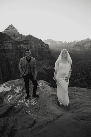 Sunset elopement in Zion National Park – Utah elopement photographer