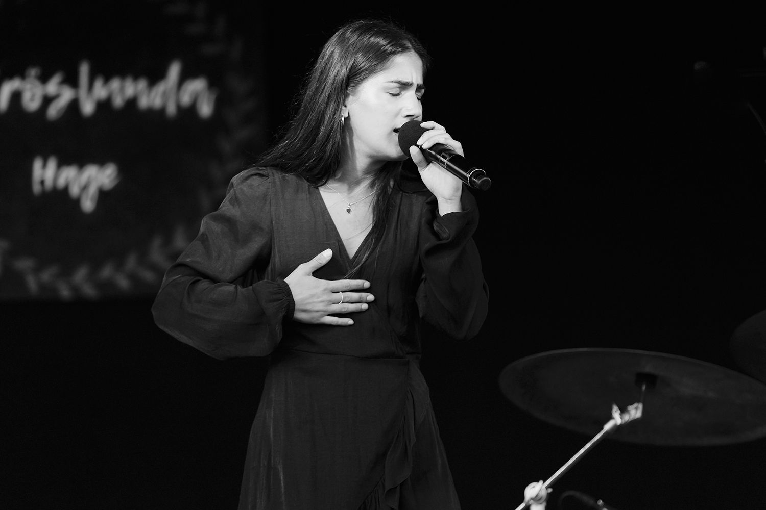 Rojdan Sözen  på Fröslunda Hage. Fotograf Rebecca Nordin.