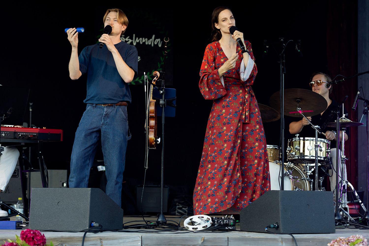 Petra Wahlgren på Fröslunda Hage. Fotograf Rebecca Nordin.  Bror och syster.