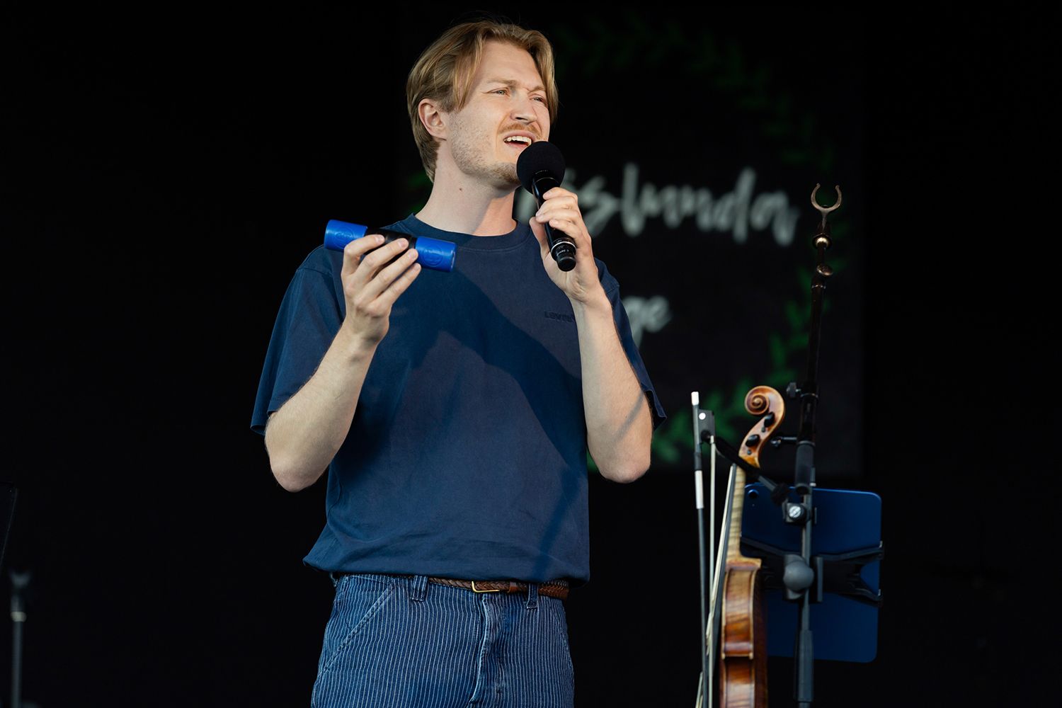 Petra Wahlgren på Fröslunda Hage. Fotograf Rebecca Nordin. Pontus Ludvigsson.
