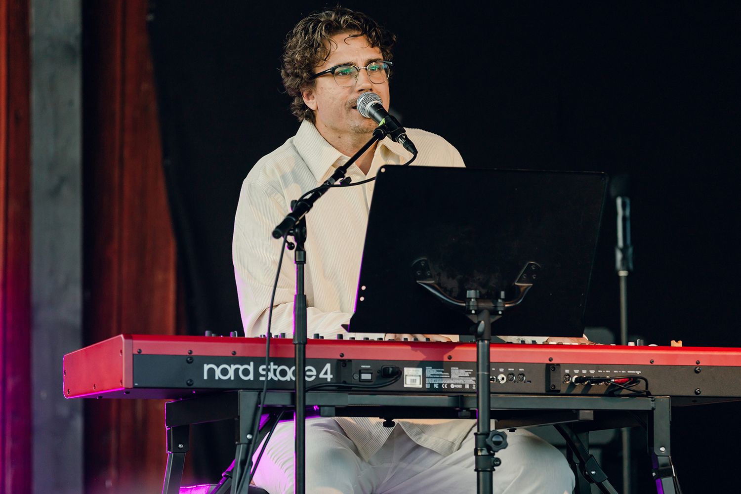 Petra Wahlgren på Fröslunda Hage. Fotograf Rebecca Nordin. piano.