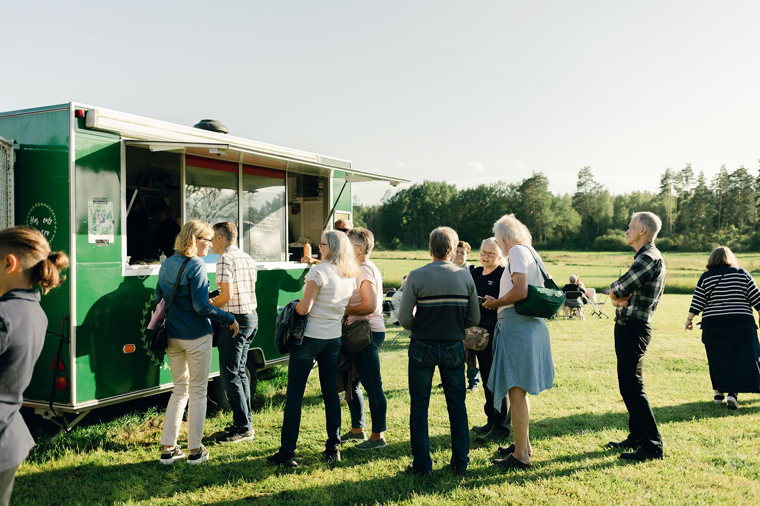 Petra Wahlgren på Fröslunda Hage. Fotograf Rebecca Nordin. Food truck.