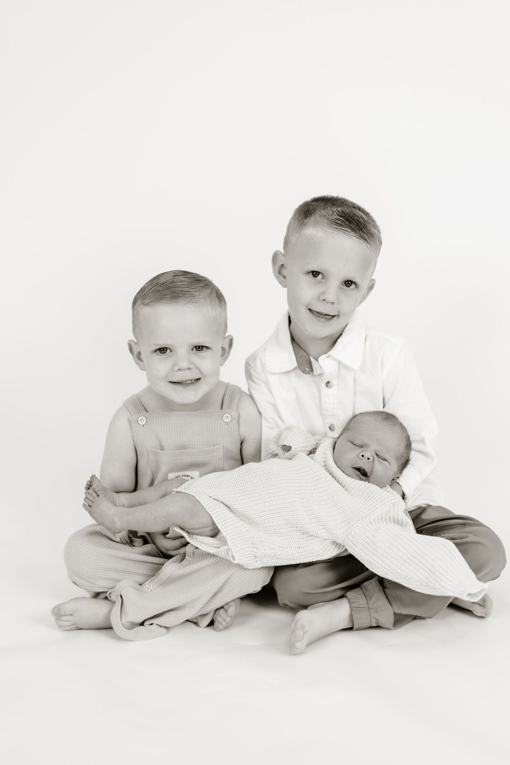 Newborn studio sibling photo