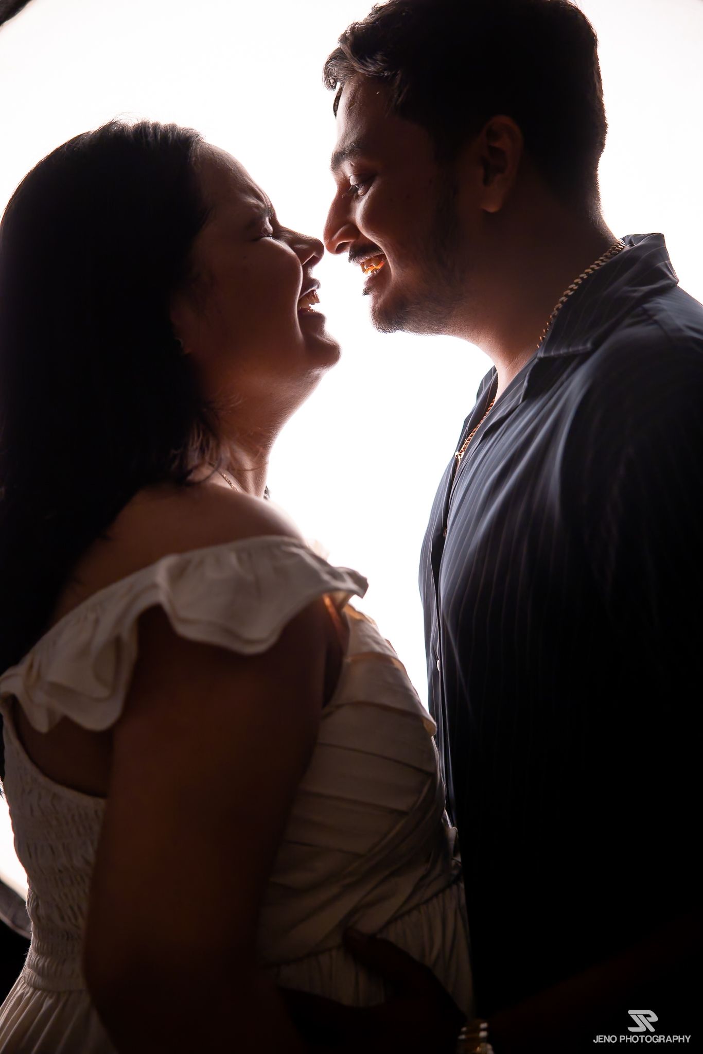 luxury maternity shoot in trichy captured by Jeno Photography
