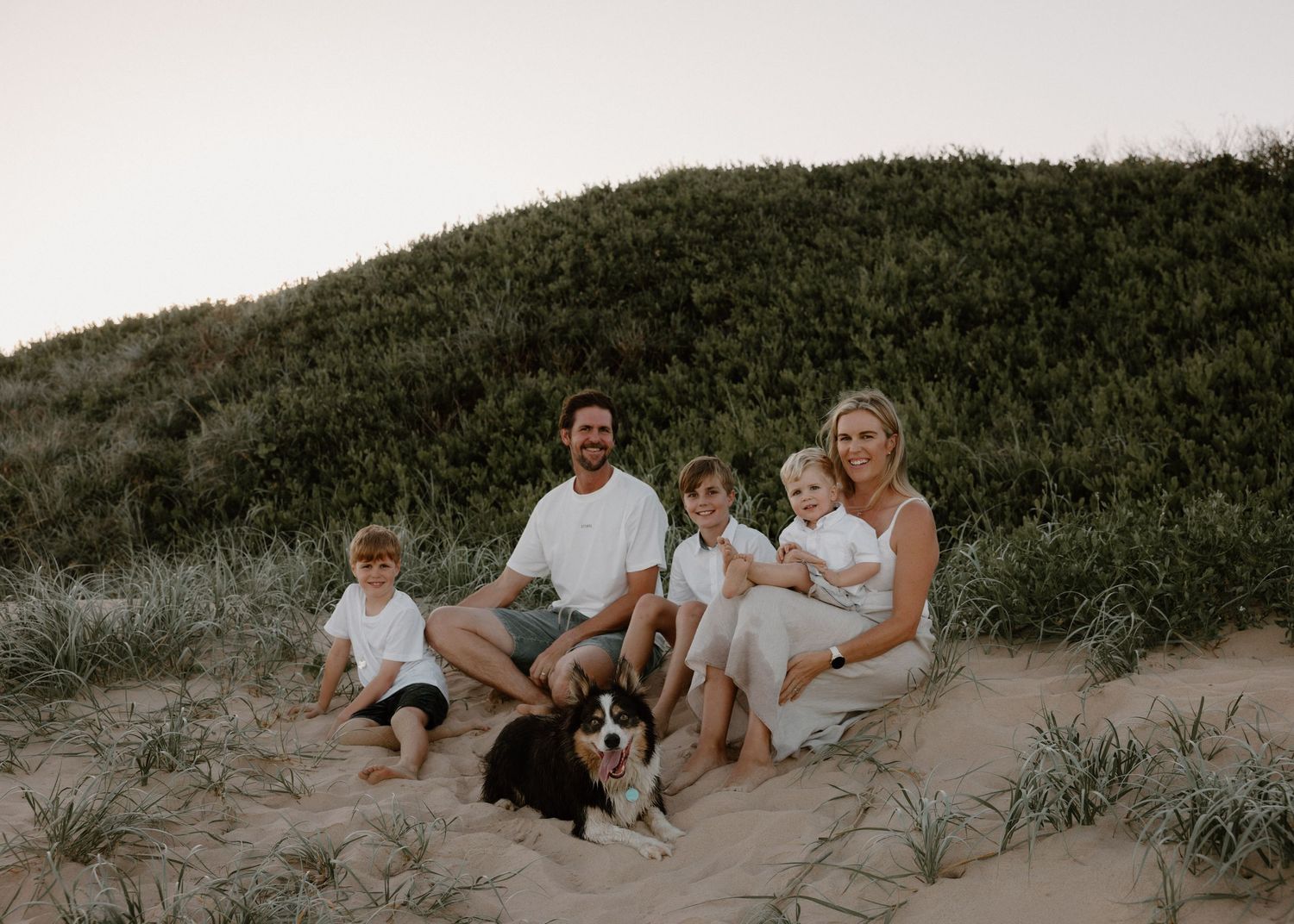 Family beach photoshoot in Corrimal, Wollongong by Lovers and Bubs, timeless family photography in the Illawarra. Newborn photos Bulli.