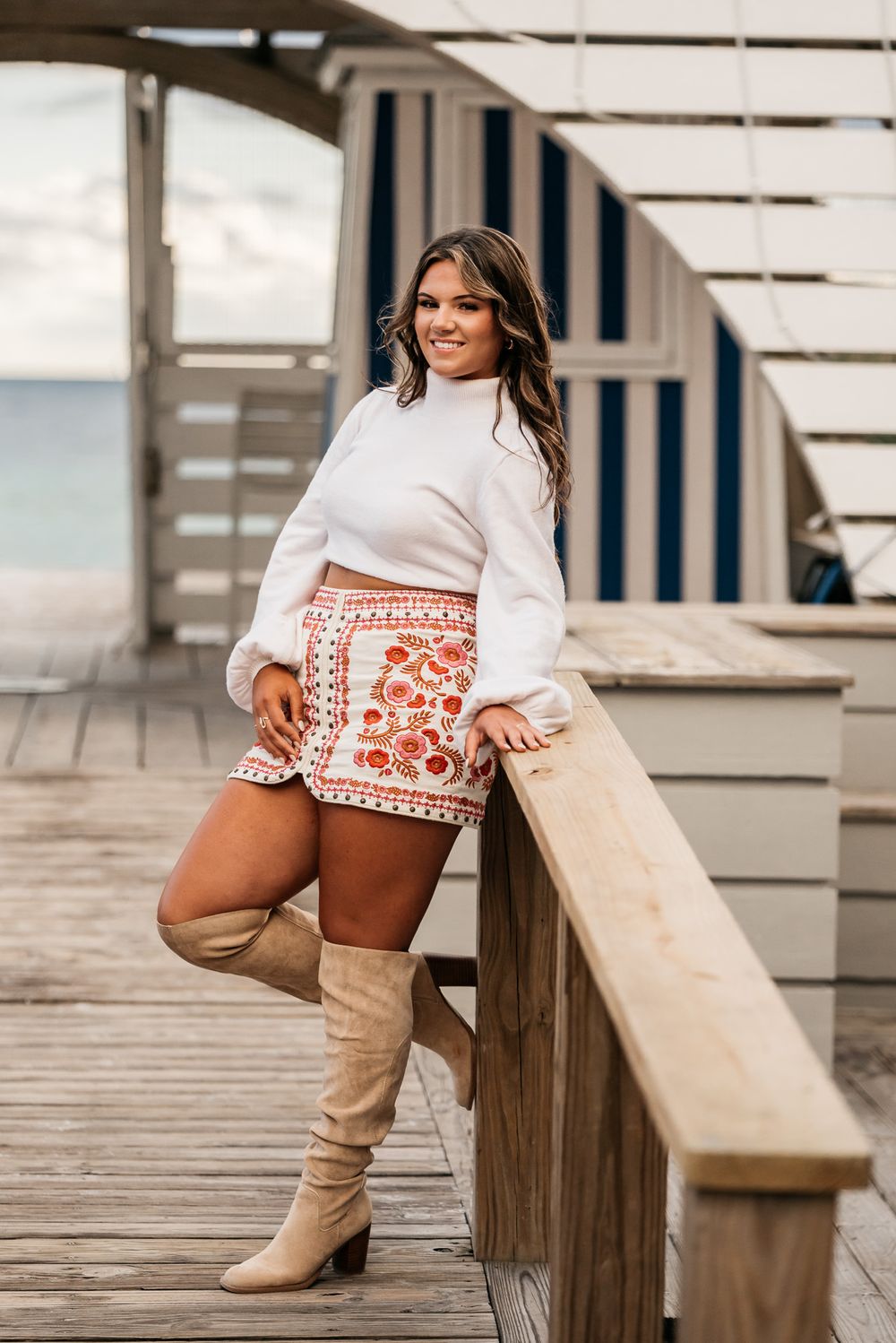 Model photography in Mary Esther, FL, highlighting confidence and elegance. Best way to pose for the camera.