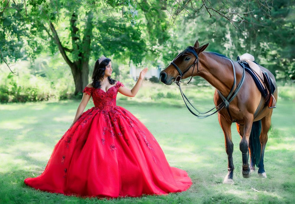 traditional quinceanera photo session