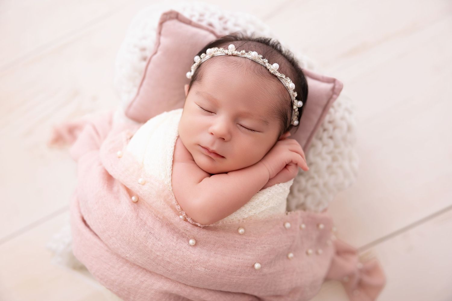best Long Island newborn photographer, Syosset newborn photographer, Nassau county newborn photographer, Long Island newborn photo shoot