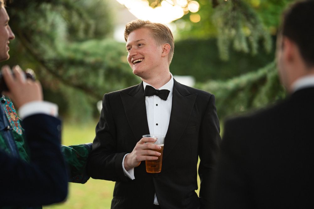 event photographer, guests