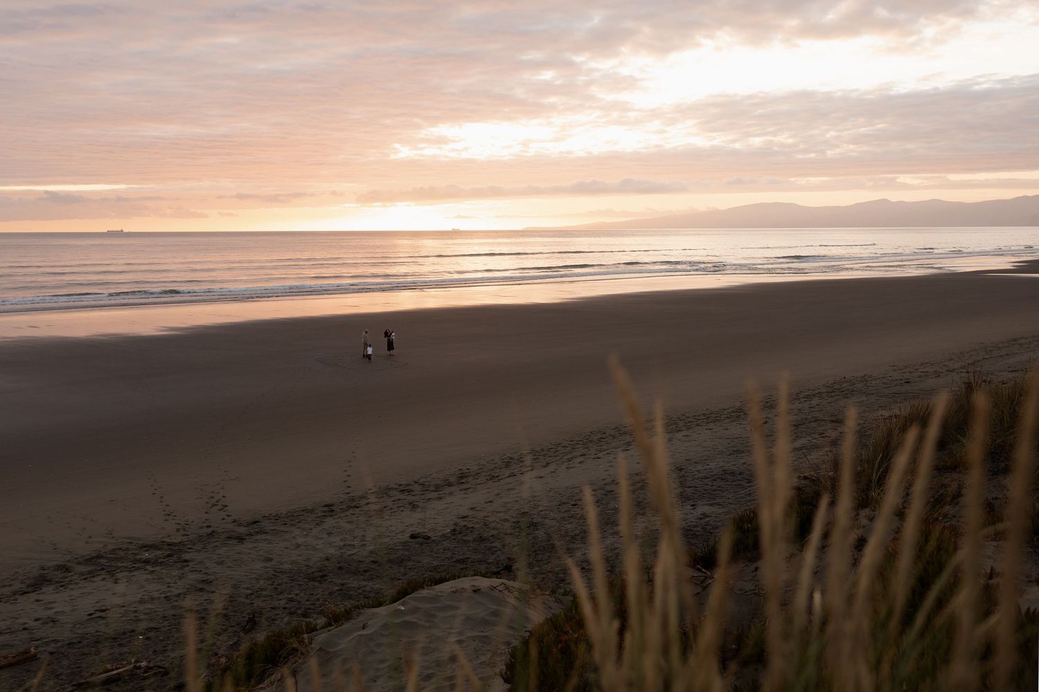 sunrise family session at the beach, Christchurch