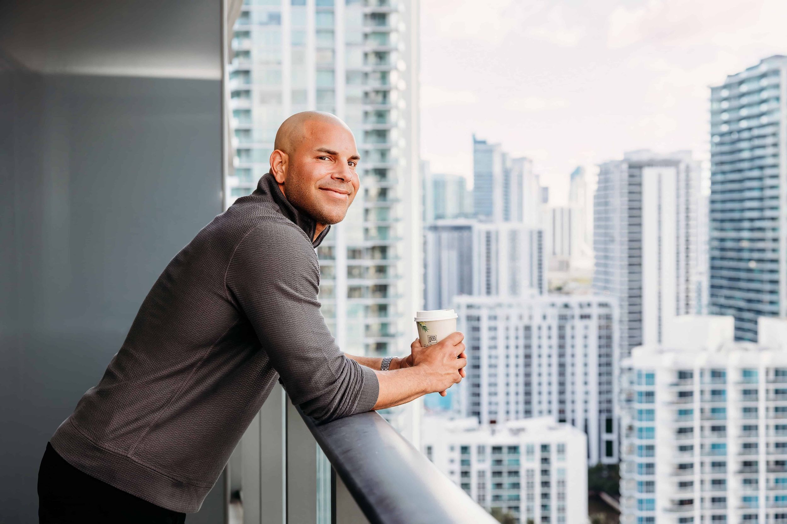 Executive dating portrait in Miami with polished natural style