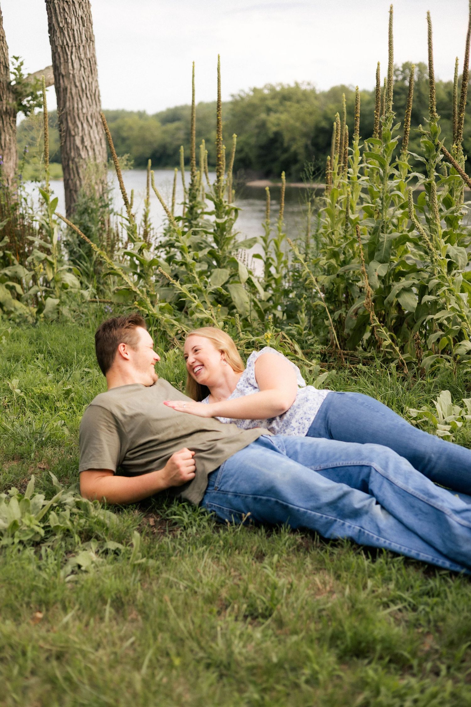 outdoor summer lakeside engagement photos in Kankakee, Illinois