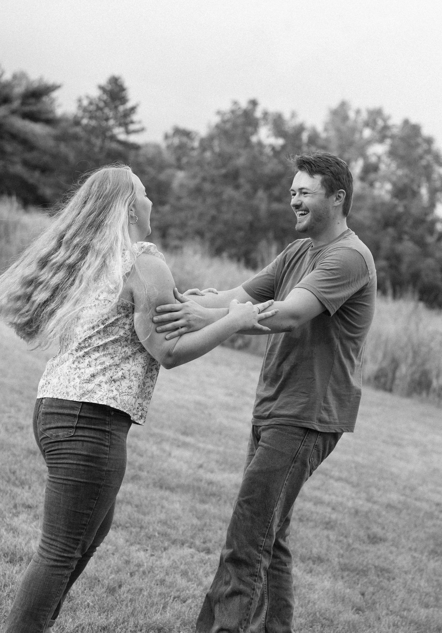 outdoor summer lakeside engagement photos in Kankakee, Illinois