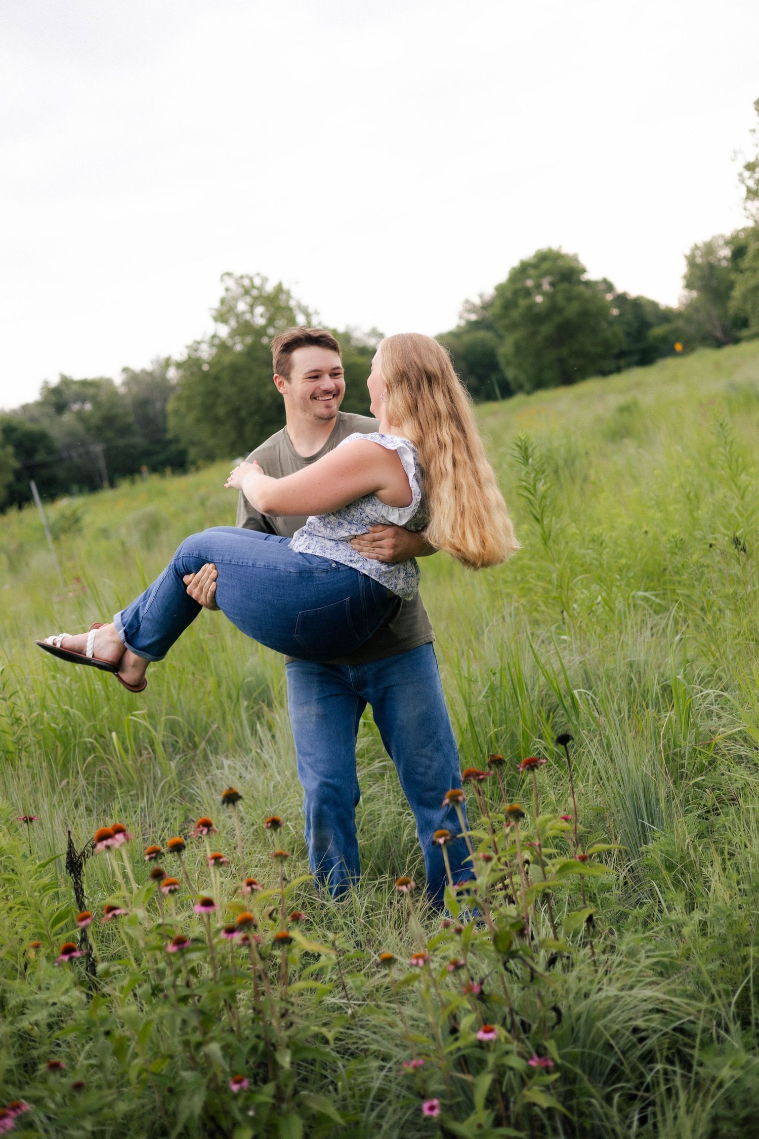 outdoor summer lakeside engagement photos in Kankakee, Illinois