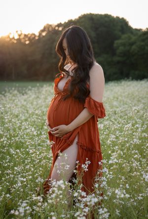 Romantische zwangerschapsshoot in Noord-Brabant gefotografeerd door ervaren fotograaf uit Eindhoven