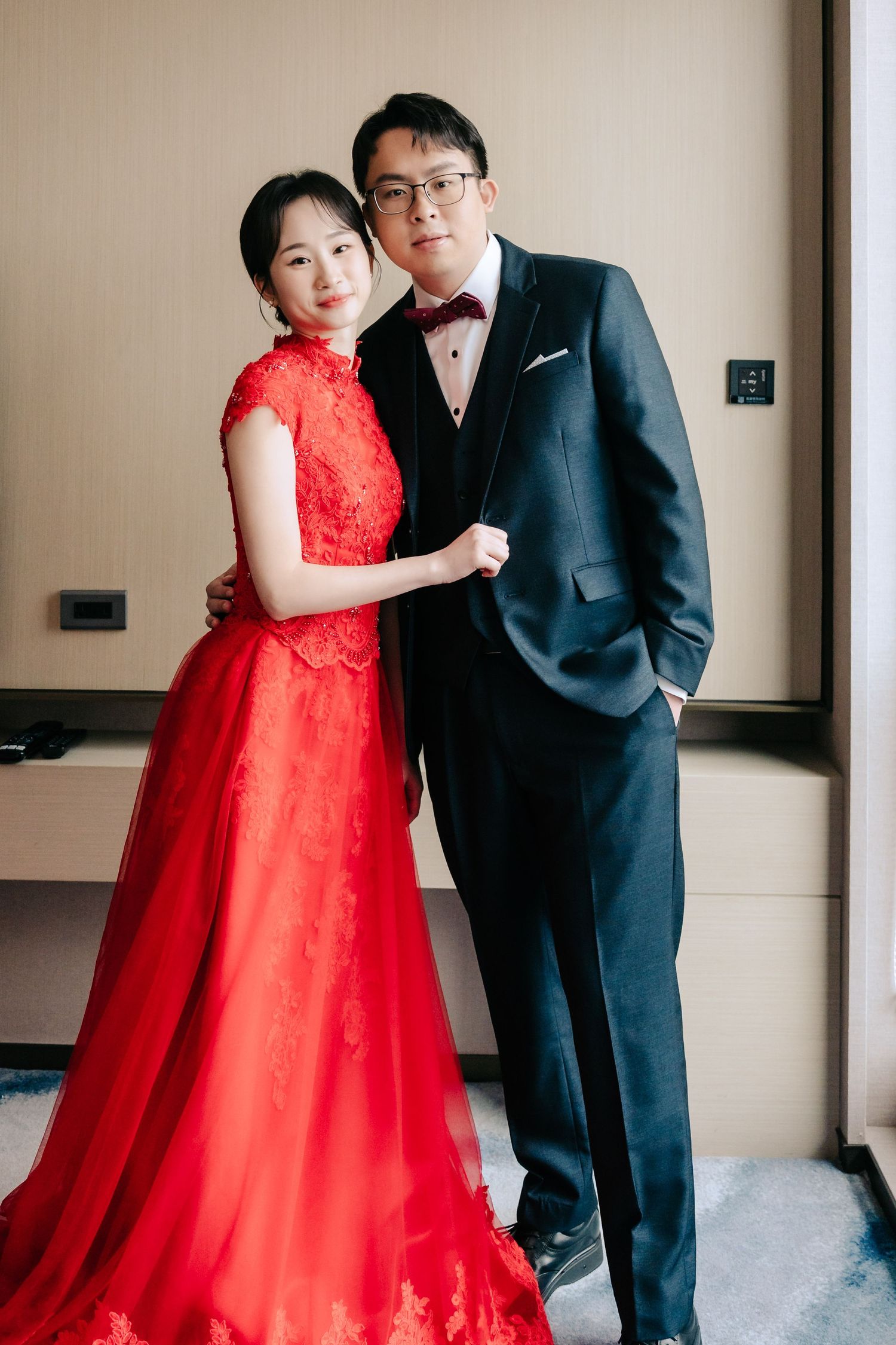 婚禮可以很簡單,也可以在酒店中以古禮儀式完成重要的承諾。渴望影像專注於婚禮紀實攝影,記錄酒店婚禮當天真實發生的流程與互動,包含儀式進行、親友見證與自然情緒。即使不在現場,透過照片仍能感受到當時的氛圍,讓影像成為日後回望的重要紀錄。渴望影像提供全台灣婚禮攝影服務,適合重視紀實風格。