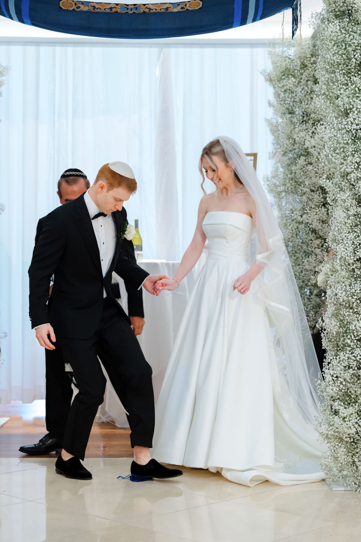 Wedding ceremony at BallenIsles Country Club in Palm Beach, Florida during a wedding photographed by Tom Forrest of Ohio.