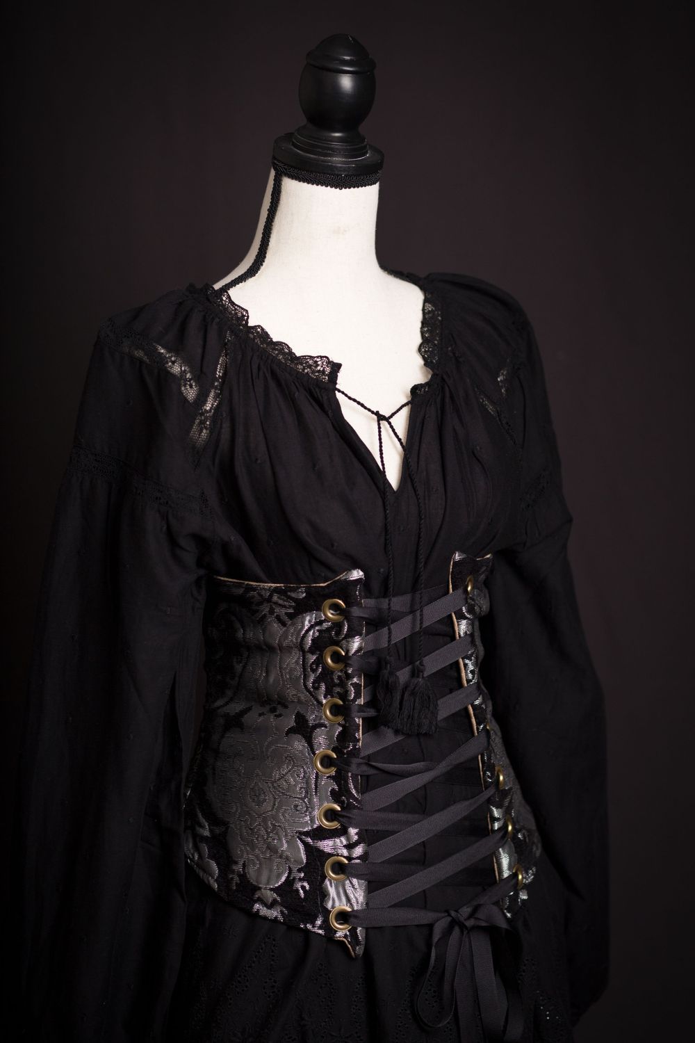 renaissance black peasant top black and silver corset size xs