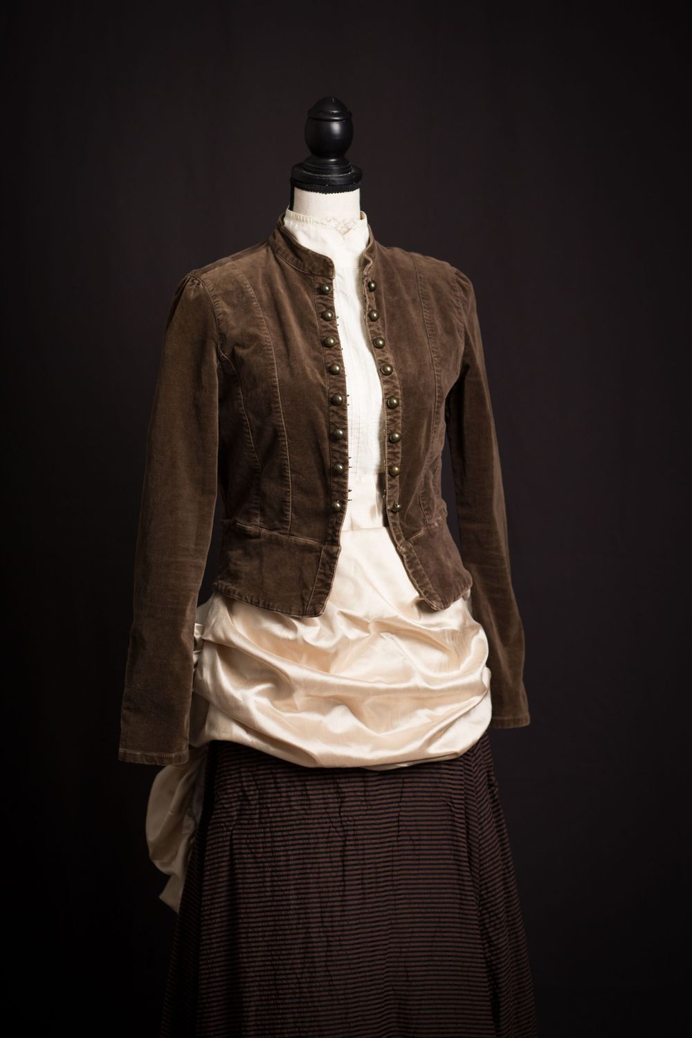 women's brown military style jacket size m/l