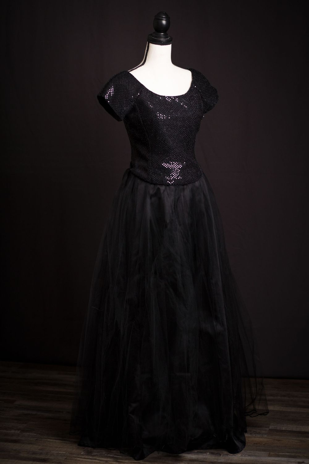 black ball gown, size m
