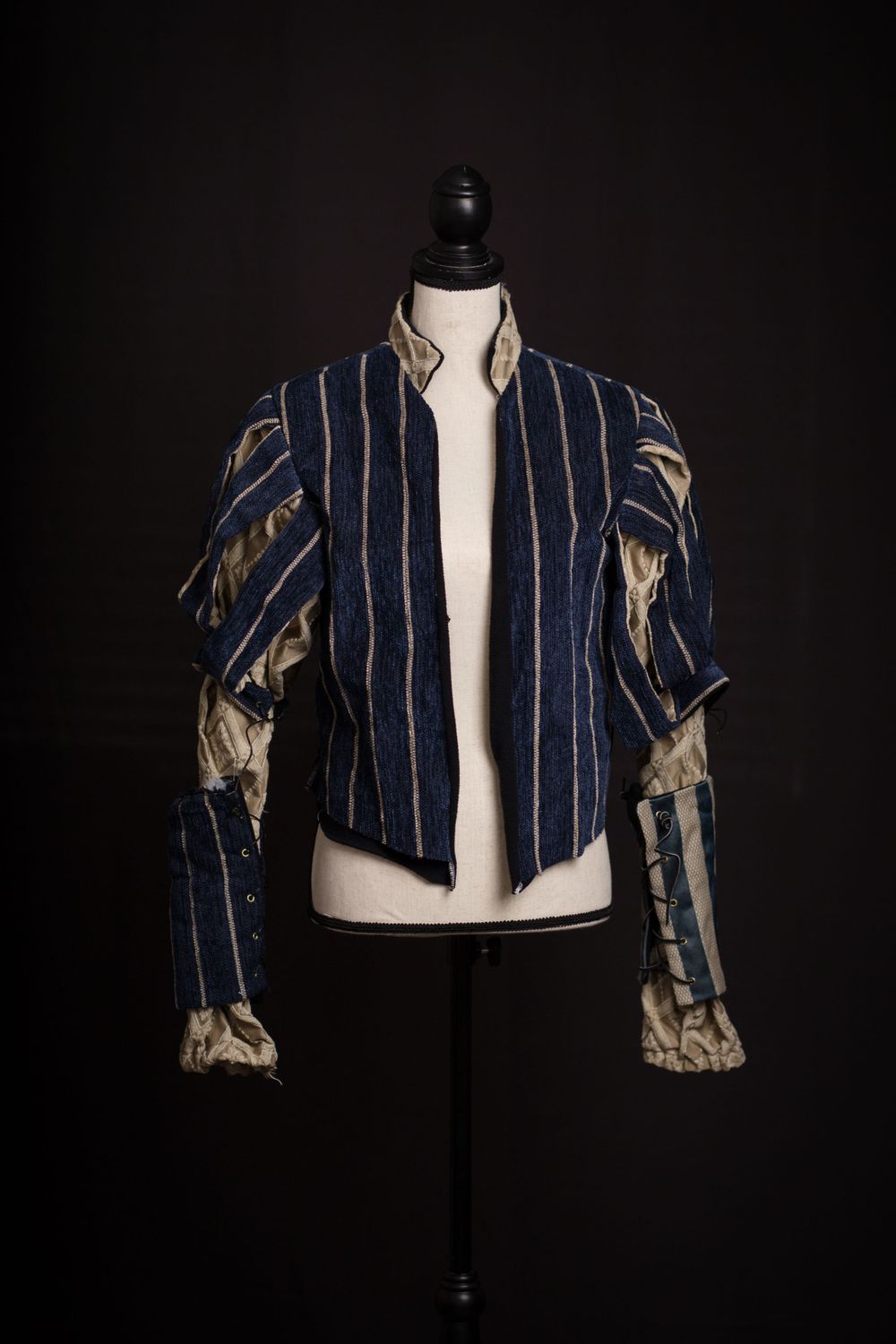 men's shakespearian jacket size s