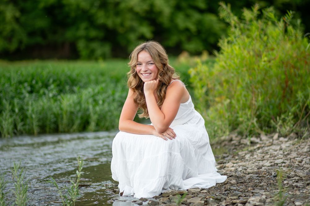 Central Illinois Photographer. Senior Photographer. Summer Senior Session. Chantell Benedict Photography. Tuscola Senior Photographer