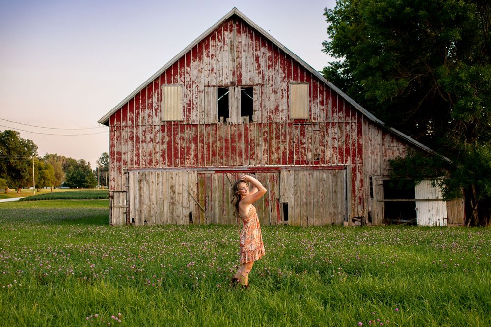 Central Illinois Photographer. Senior Photographer. Summer Senior Session. Chantell Benedict Photography. Tuscola Senior Photographer