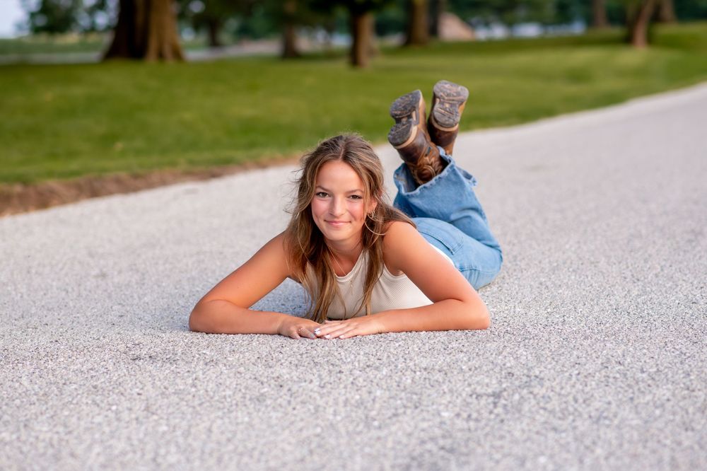 Central Illinois Photographer. Senior Photographer. Summer Senior Session. Chantell Benedict Photography. Tuscola Senior Photographer