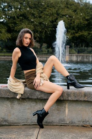 Lifestyle portrait session in Hampton Park showcasing Charleston’s natural beauty.