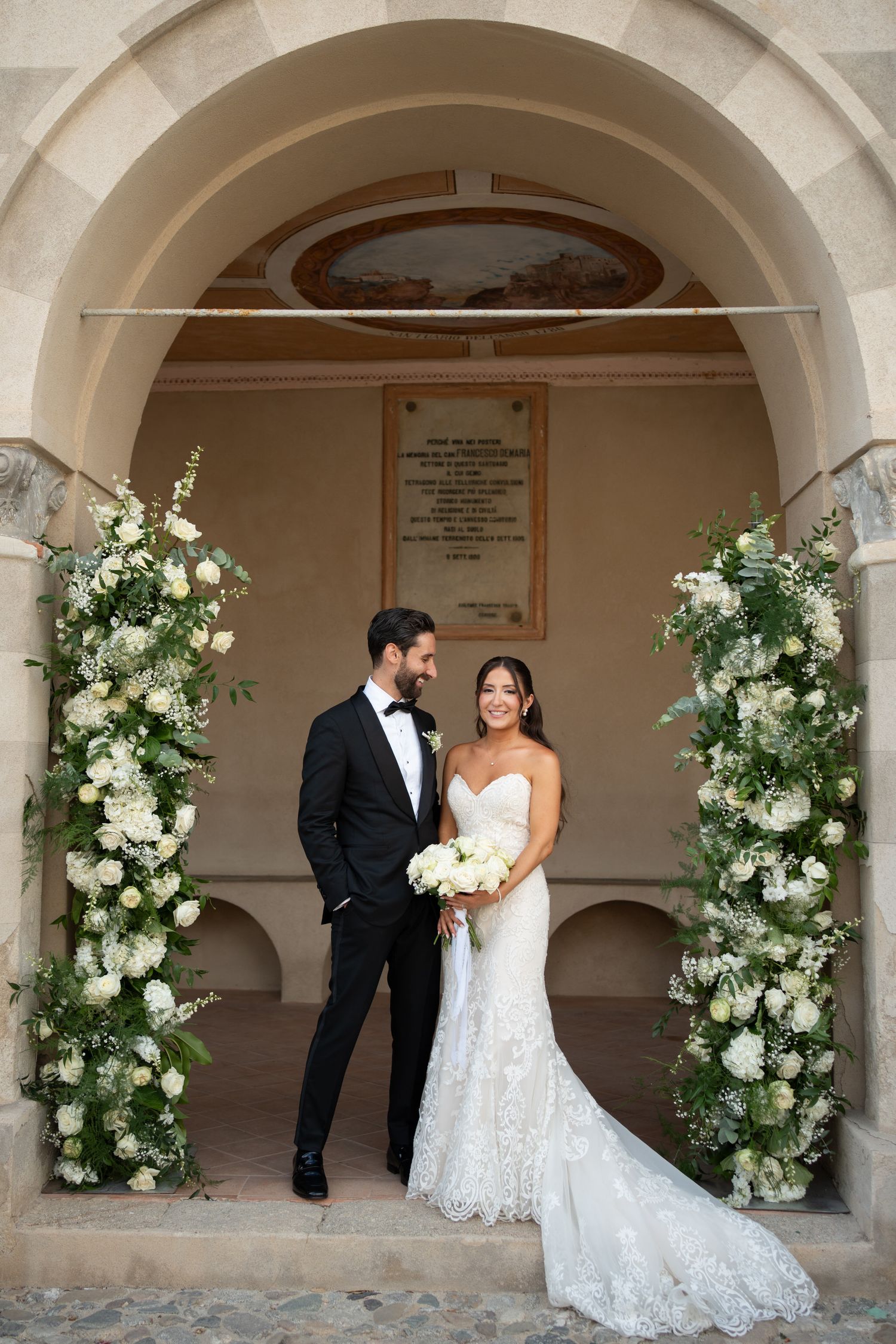 Luxury wedding in Tropea, Calabria with sea view, destination wedding photography in southern Italy