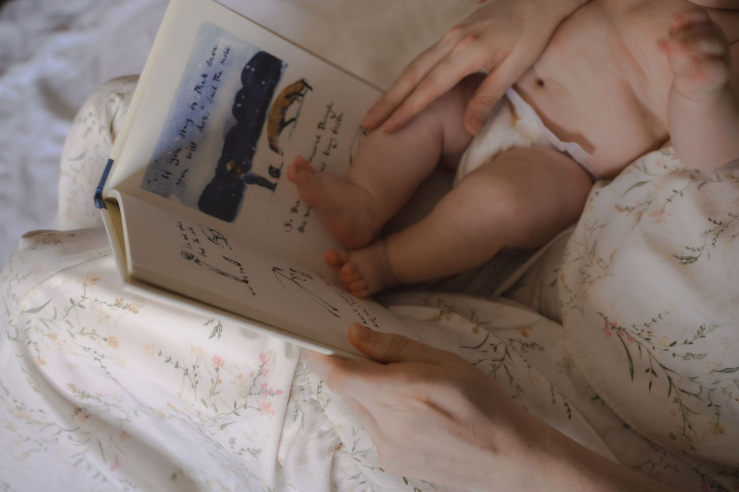 gentle-motherhood-photoshoot-lifestyle-leicestershire.jpg