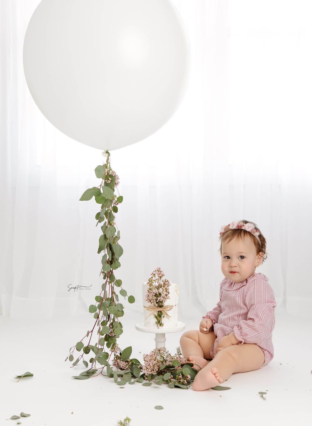 cake smash photography Lakewood NJ, first birthday photos, baby cake smash portraits, studio cake smash, milestone photography Lakewood NJ