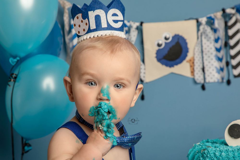 cake smash photography Lakewood NJ, first birthday photos, baby cake smash portraits, studio cake smash, milestone photography Lakewood NJ