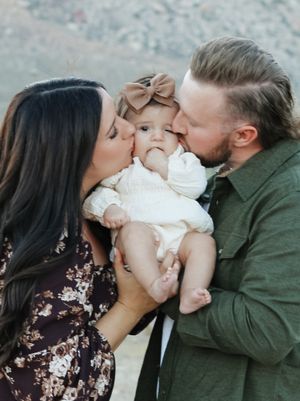 Bright, dreamy, timeless images capturing love, connection, tiny details, and the beautiful seasons of family life in Las Vegas.