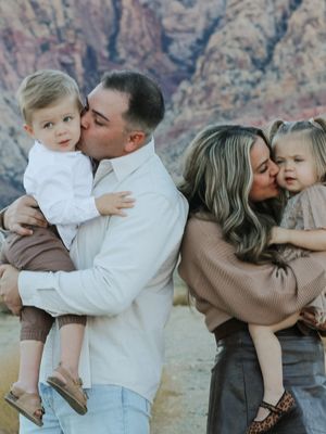 Bright, dreamy, timeless images capturing love, connection, tiny details, and the beautiful seasons of family life in Las Vegas.