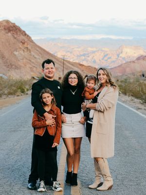 Bright, dreamy, timeless images capturing love, connection, tiny details, and the beautiful seasons of family life in Las Vegas.