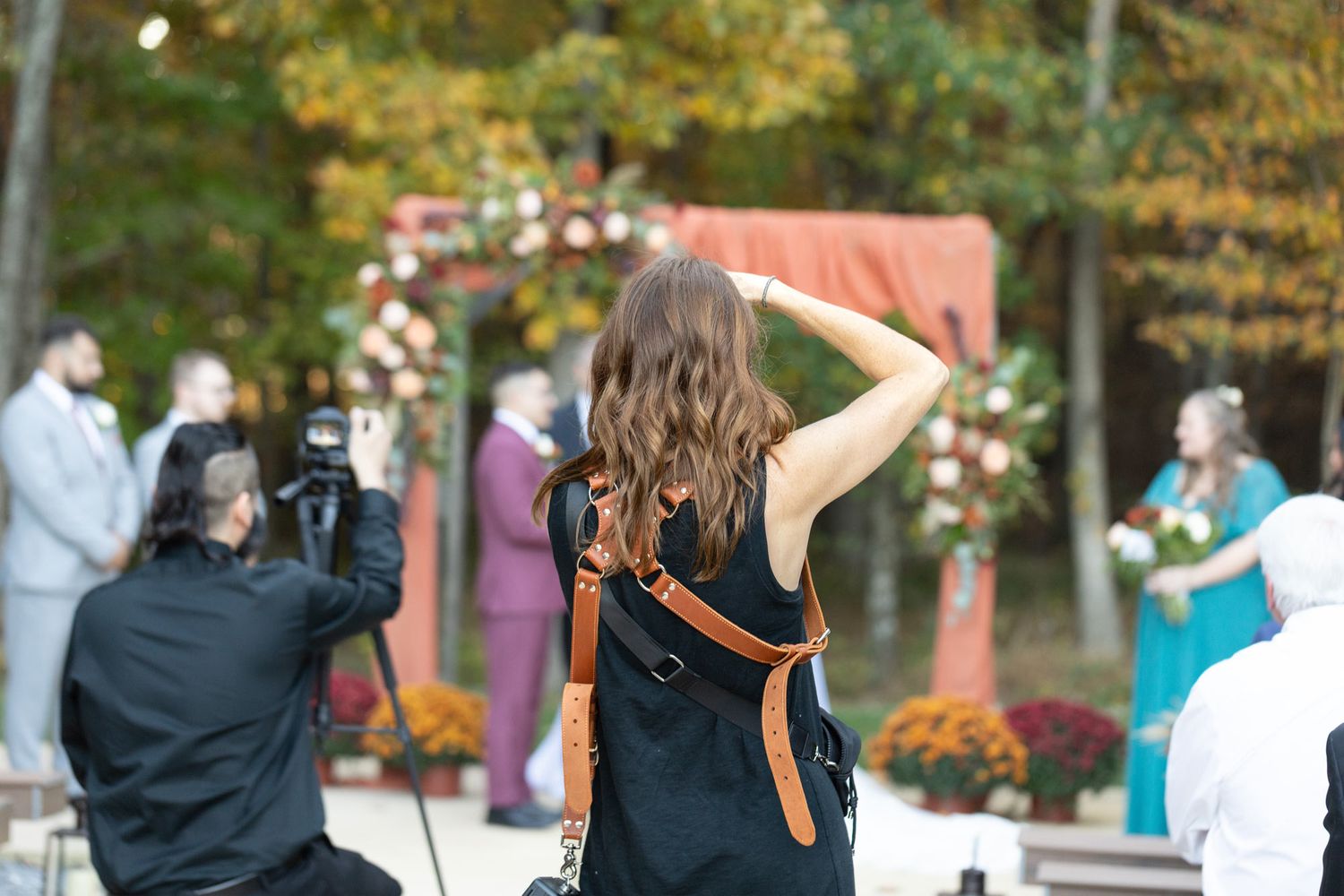 Luray Virginia wedding photographer capturing a wedding at Brenwood Lake weddings in Stanley, Virginia