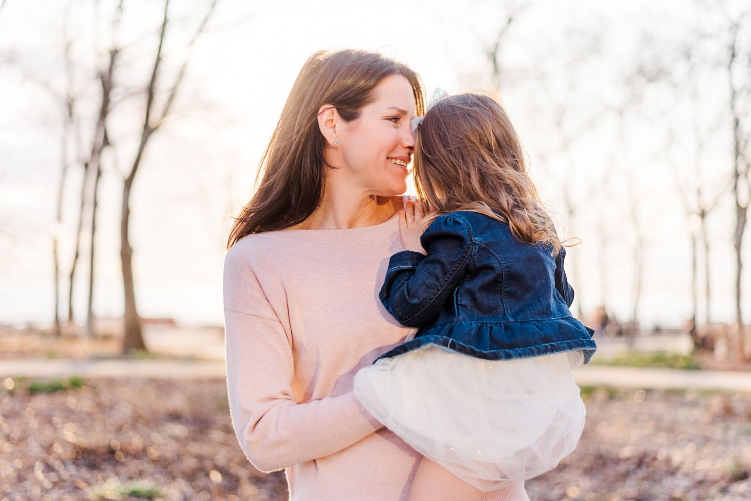 sunset photo of mother and daughter in pittsburgh, pa