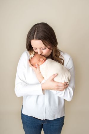 newborn session capture by Precious Twenty-One Photography in Woodbury, MN