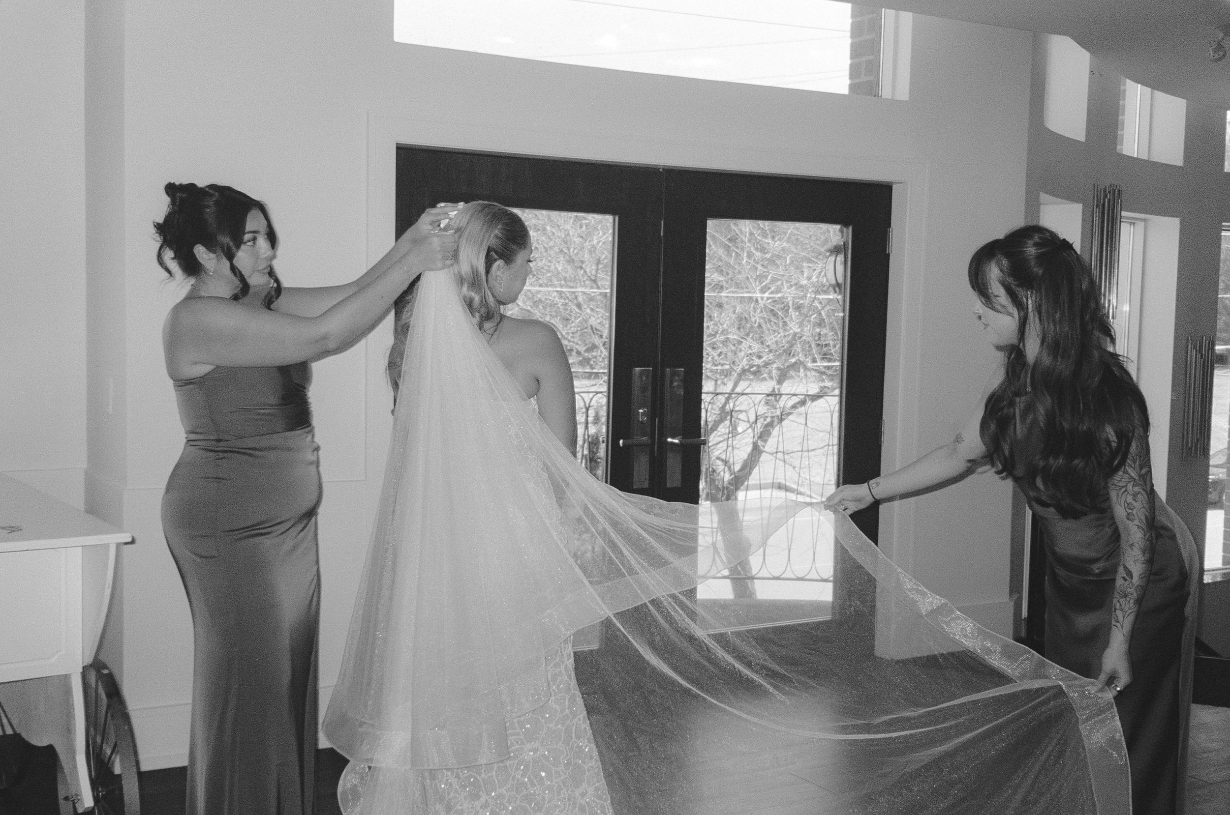editorial Photography in Royal Venetian Mansion Venue Aurora