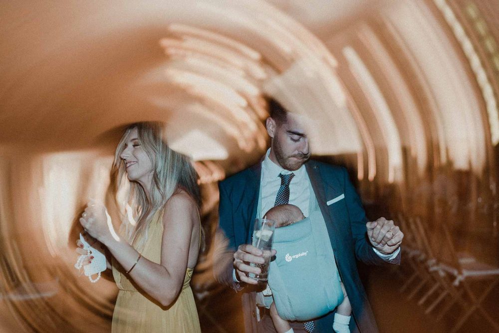 wedding couple dancing close low light porto