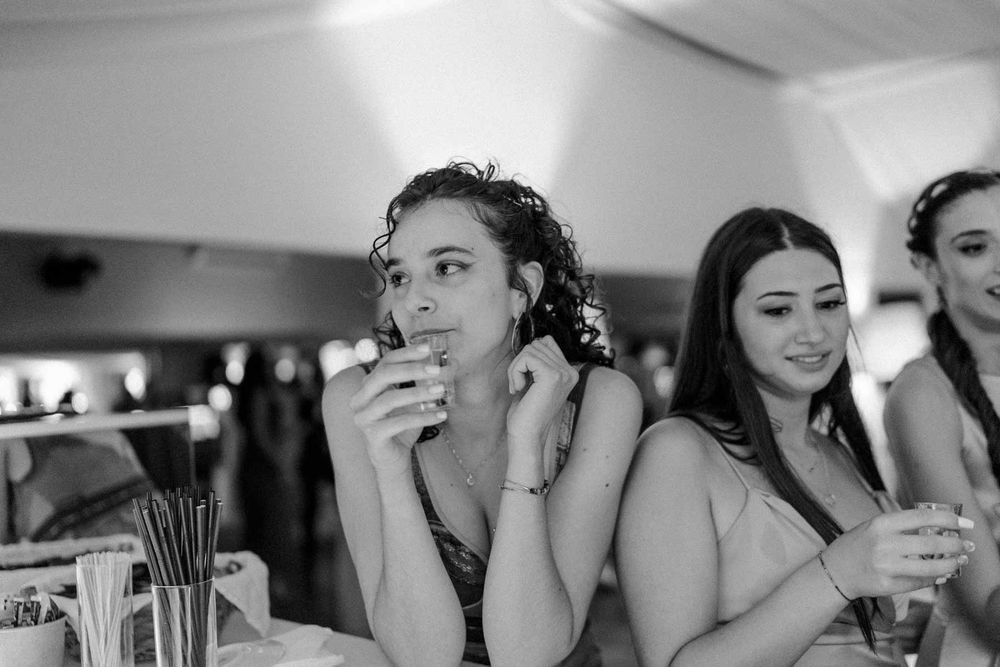 wedding guests cheering dance floor porto