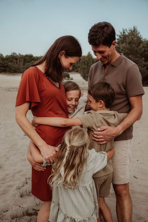 Fotograaf Brabant Oss Den Bosch Uden fotografie ouders mama momlife Sis&So gezinsshoot verhaal dayinthelife gezinsfotograaf