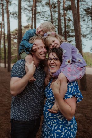 Fotograaf Brabant Oss Den Bosch Uden fotografie ouders mama momlife Sis&So gezinsshoot verhaal dayinthelife gezinsfotograa