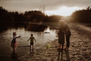 Fotograaf Brabant Oss Den Bosch Uden fotografie ouders mama momlife Sis&So gezinsshoot verhaal dayinthelife gezinsfotograa