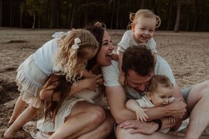 Fotograaf Brabant Oss Den Bosch Uden fotografie ouders mama momlife Sis&So gezinsshoot verhaal dayinthelife gezinsfotograa