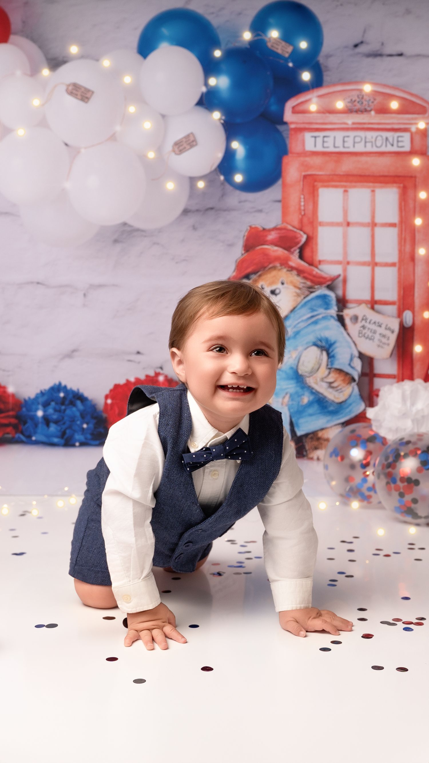 Messy hands, frosting-covered faces, and big smiles—cake smash sessions turn first birthdays into unforgettable memories!