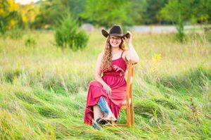 Mankato MN and Southern Minnesota senior photographer for senior pictures