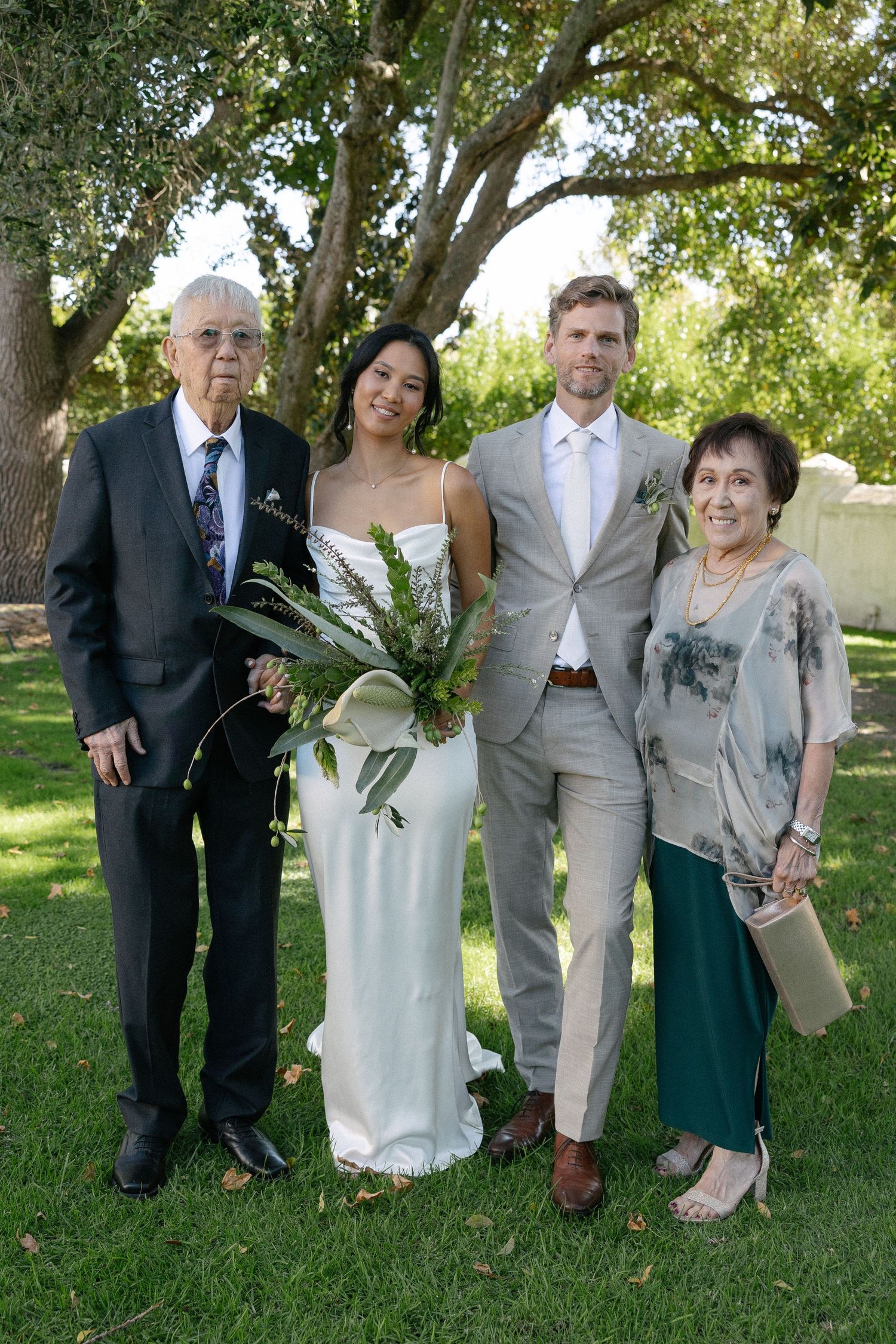 Allert and Lauren at Babylonstoren, documentary wedding photos capturing authentic celebrations.