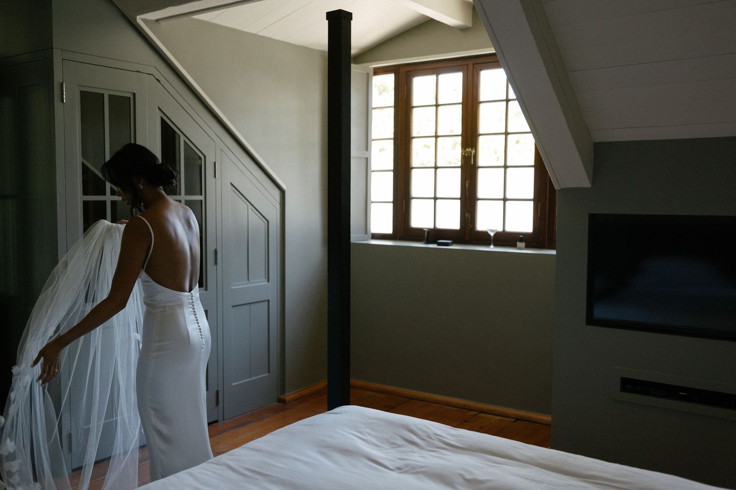 Allert and Lauren at Babylonstoren, documentary wedding photos capturing authentic celebrations.